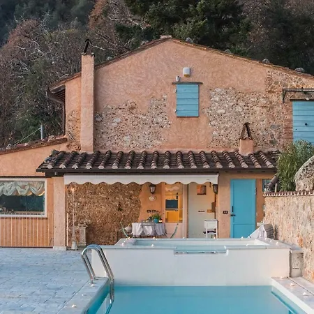 빌라 Charming In The Hills, Private Pool, Sea View, Dream Panorama 카마이오레